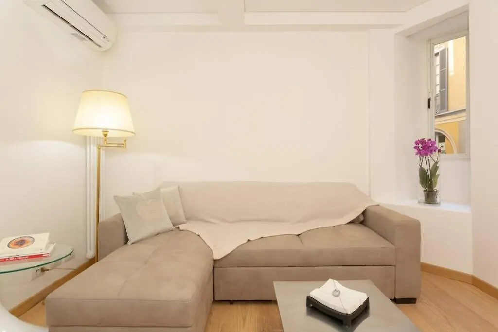 Apartment Parisienne Porta Romana Milan Italy